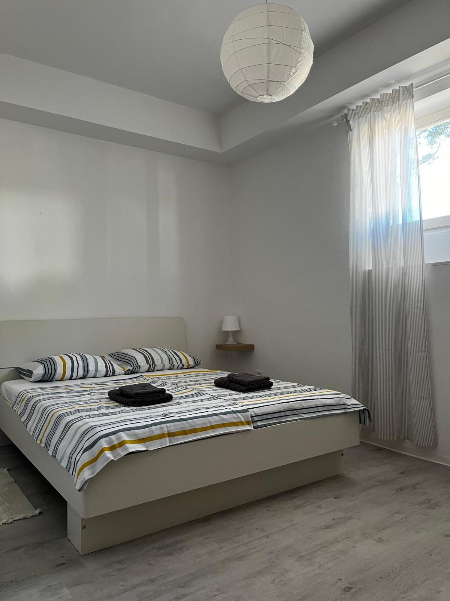 Apartma Sunny Lägenhet Izola Exteriör bild