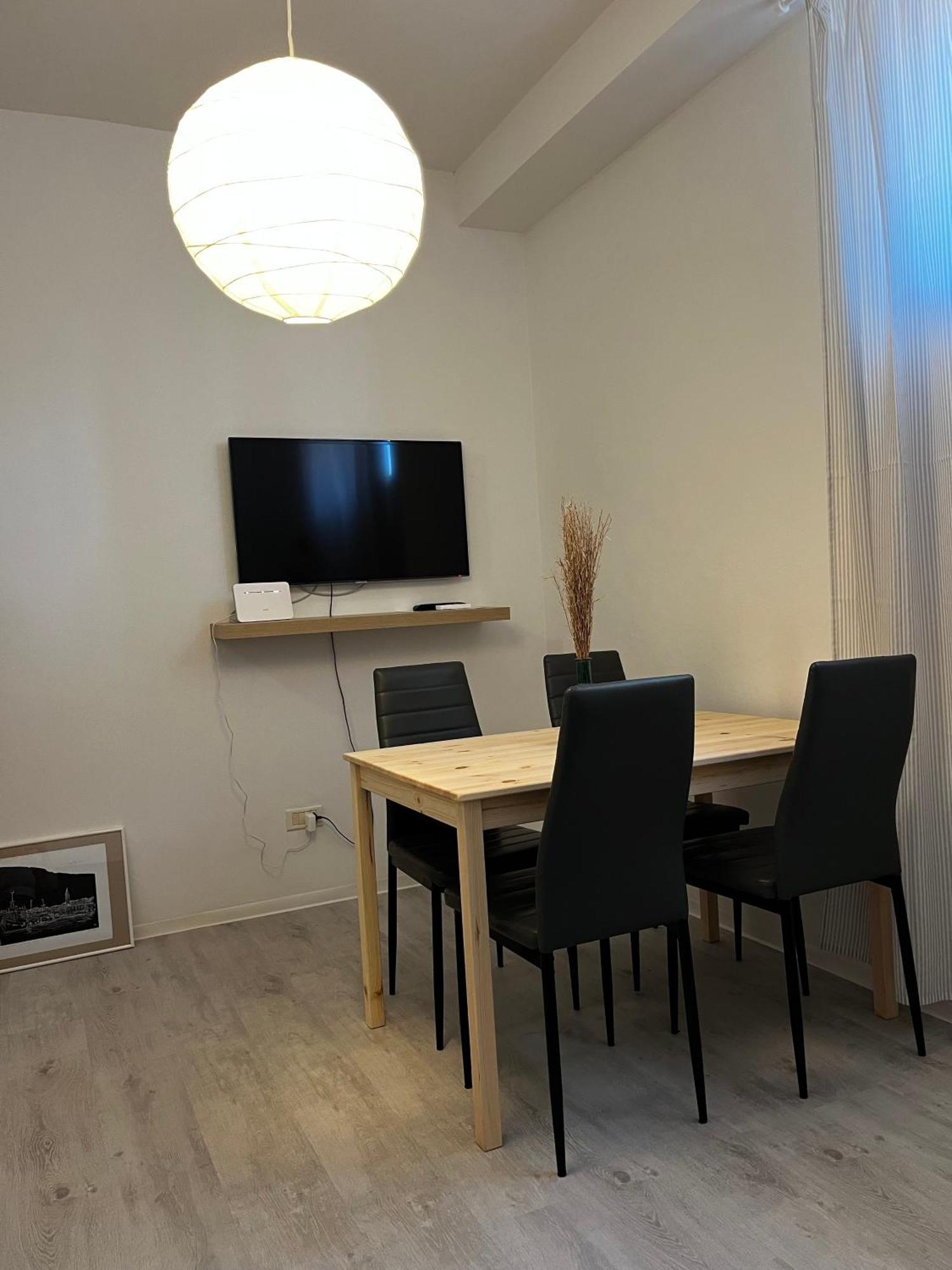 Apartma Sunny Lägenhet Izola Exteriör bild