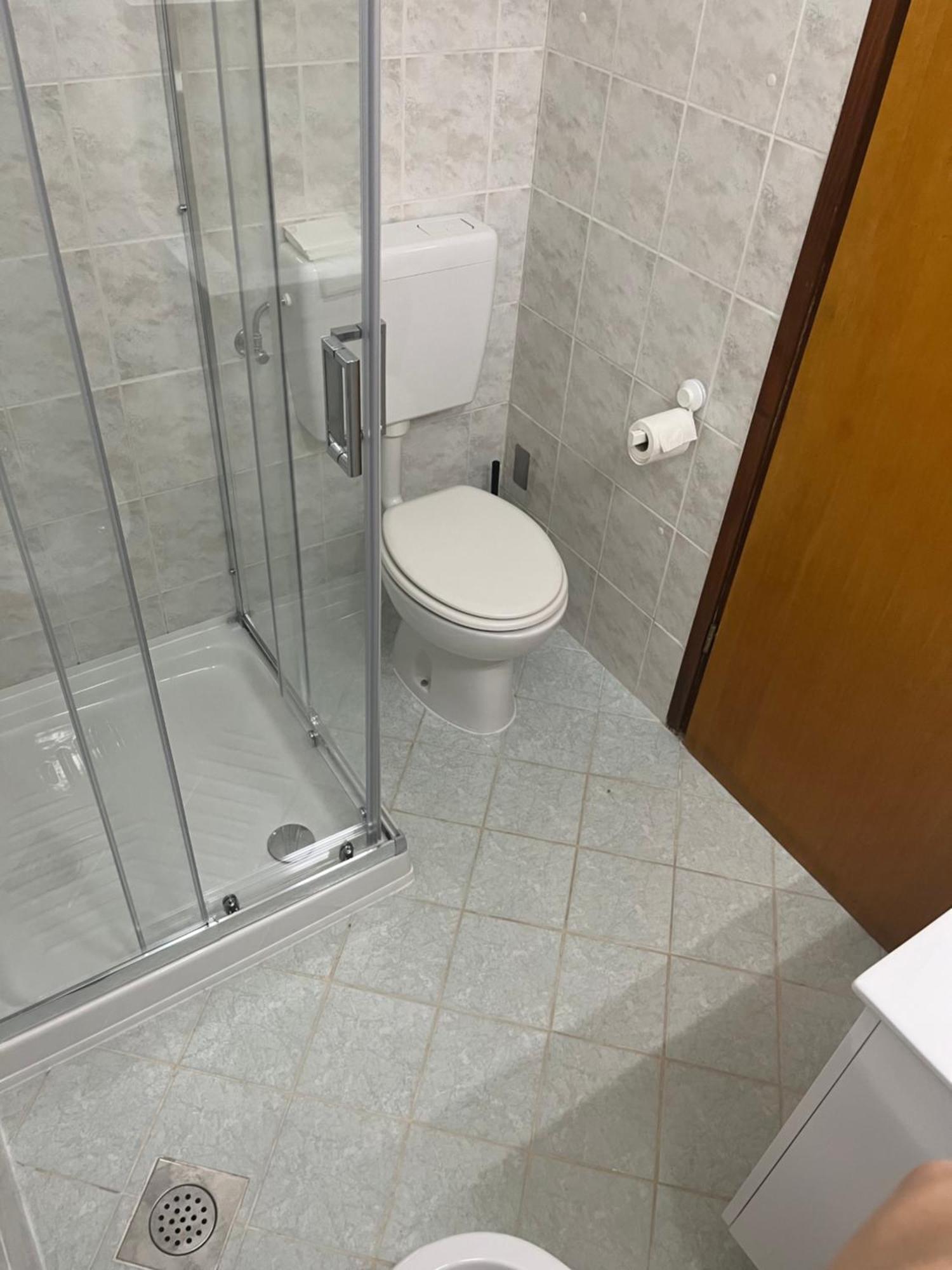 Apartma Sunny Lägenhet Izola Exteriör bild