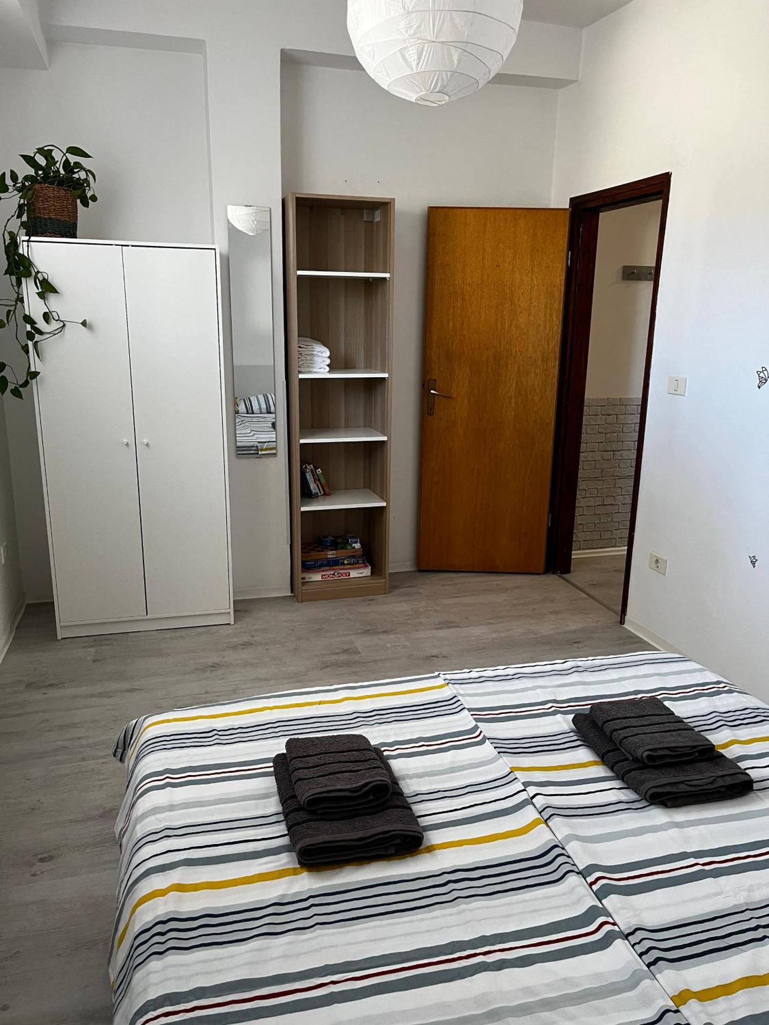 Apartma Sunny Lägenhet Izola Exteriör bild